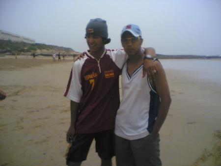 Amozoroo
